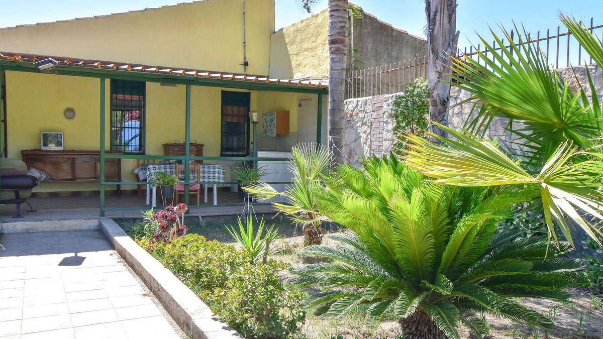 Contrada Pantano d'Arci House | Casa vacanza Scarantino 1
