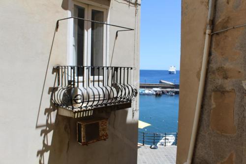 Lipari Historic Centre House | Casa vacanza U Curtigghiu