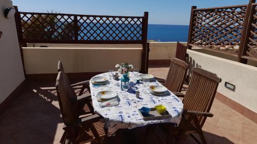 Portu Maga House | Casa vacanze con terrazza panoramica vista mare
