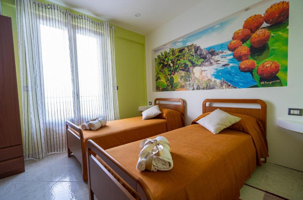 San Mauro Castelverde House | Casa Vacanze dell'Angelo