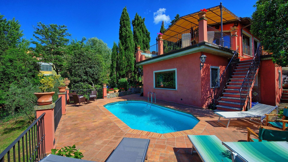 Donnini Villa | Casa Vania - Exclusive Villa for Rent with swimming pool near Florence, Tuscany