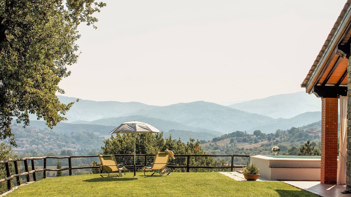 Ortignano Raggiolo House | Casa Vignacce - Casa Vignacce with pool, dog allowed and garden