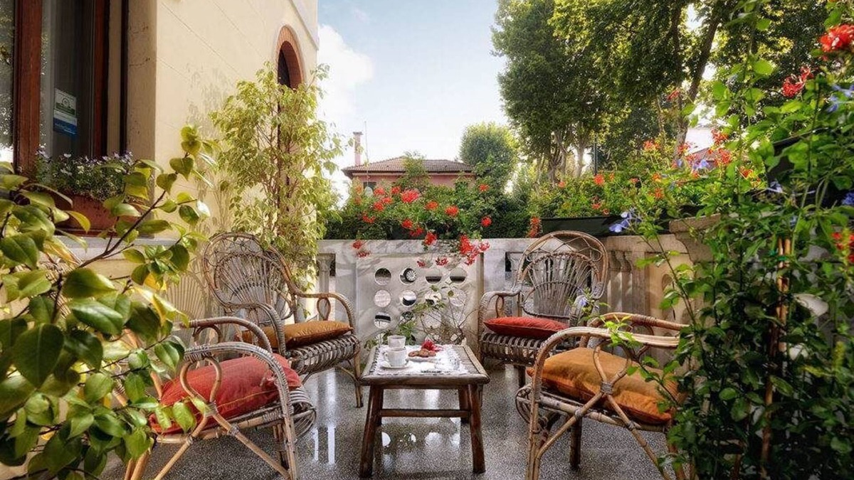 Marghera House | Casa Villa Gardenia- Atika & Atif