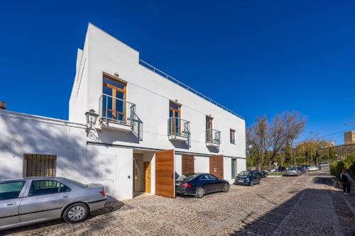 Carmona Villa | Casa Xanadu Carmona - Stylish villa with rooftop terrace and stunning views of Parador