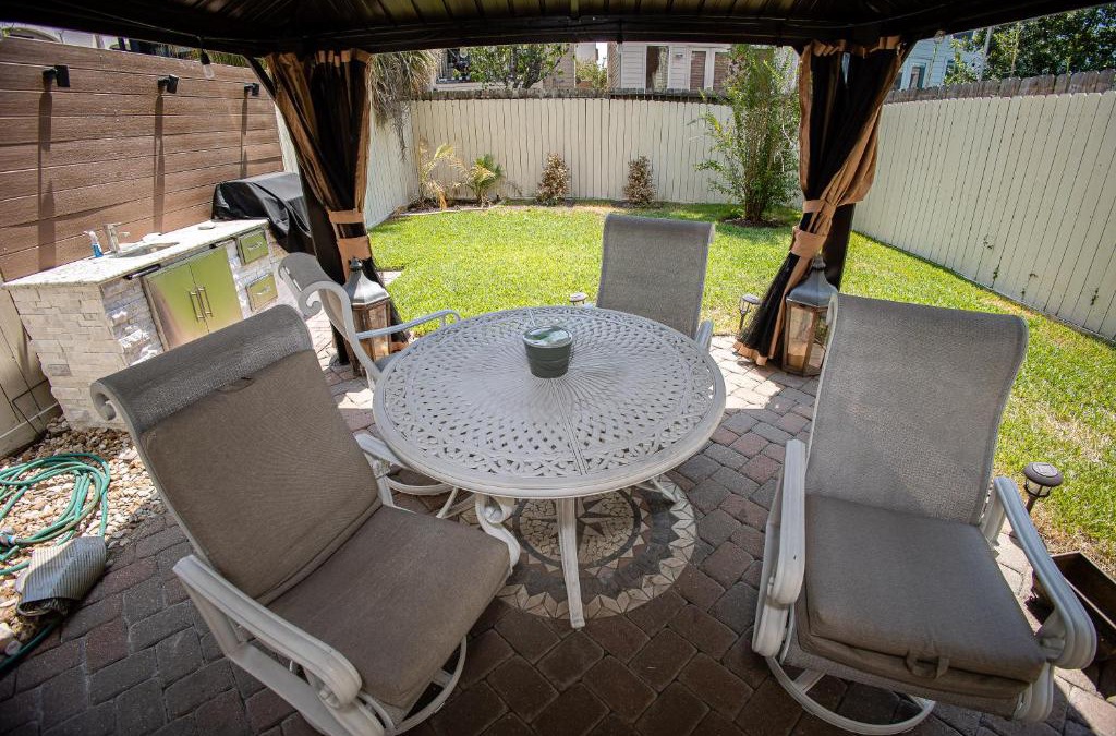 Washington Ave./ Memorial Park House | Casablanca 1