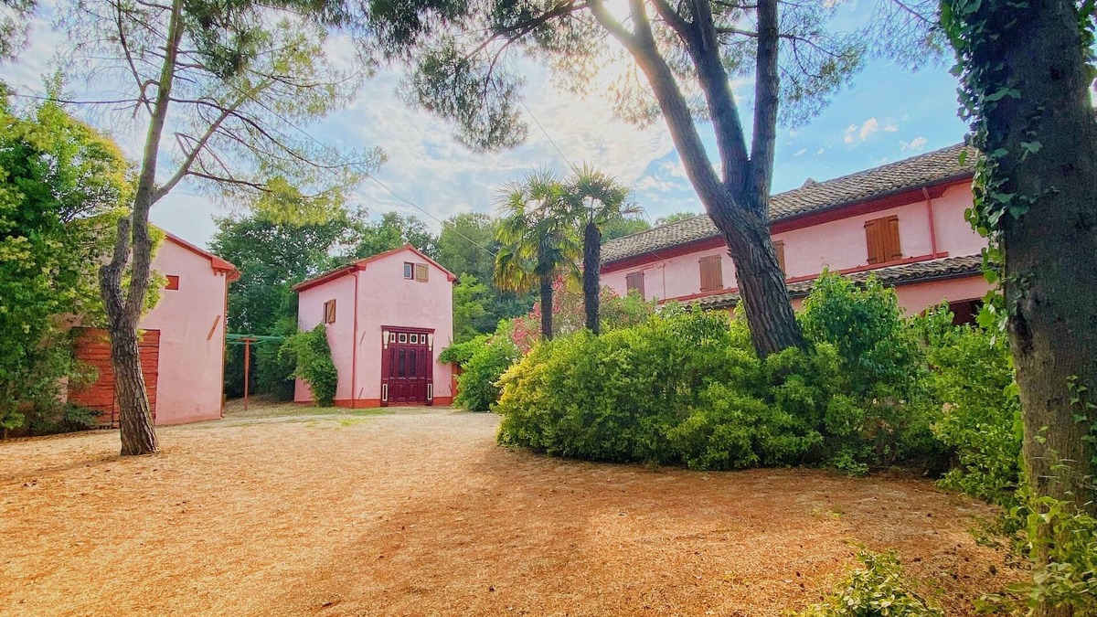Corinaldo House | Casal Camillo, relaxation between nature and the sea.