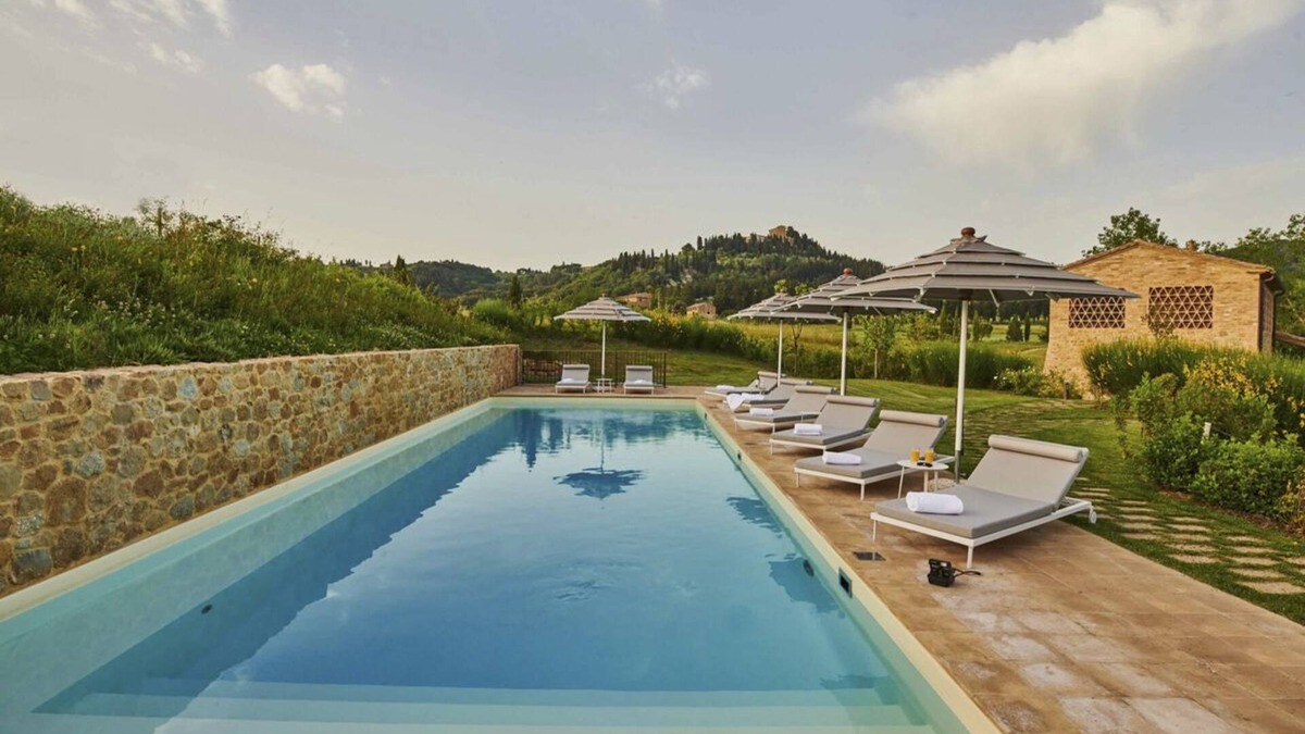 Castelfalfi Villa | Casale Bertino - Eight Bedroom Villa, Sleeps 16