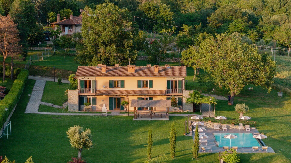Porrena Villa | Casale Daniele - Holiday Villa Rental with swimming pool in Casentino Valley, Tuscany