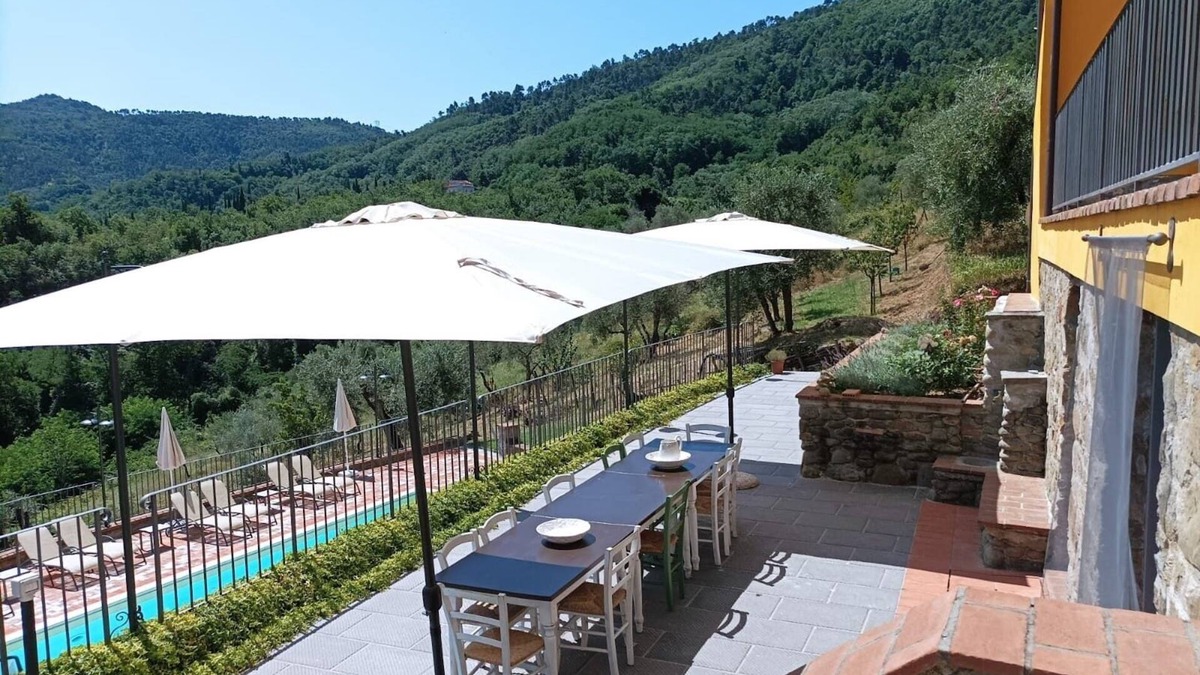Giugnano Villa | Casale della Visitazione In Serravalle Pistoiese - Tuscany