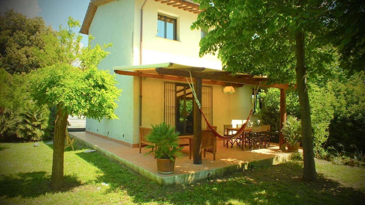 Latignano House | Casale Degli Zizzoli "The Barn"
