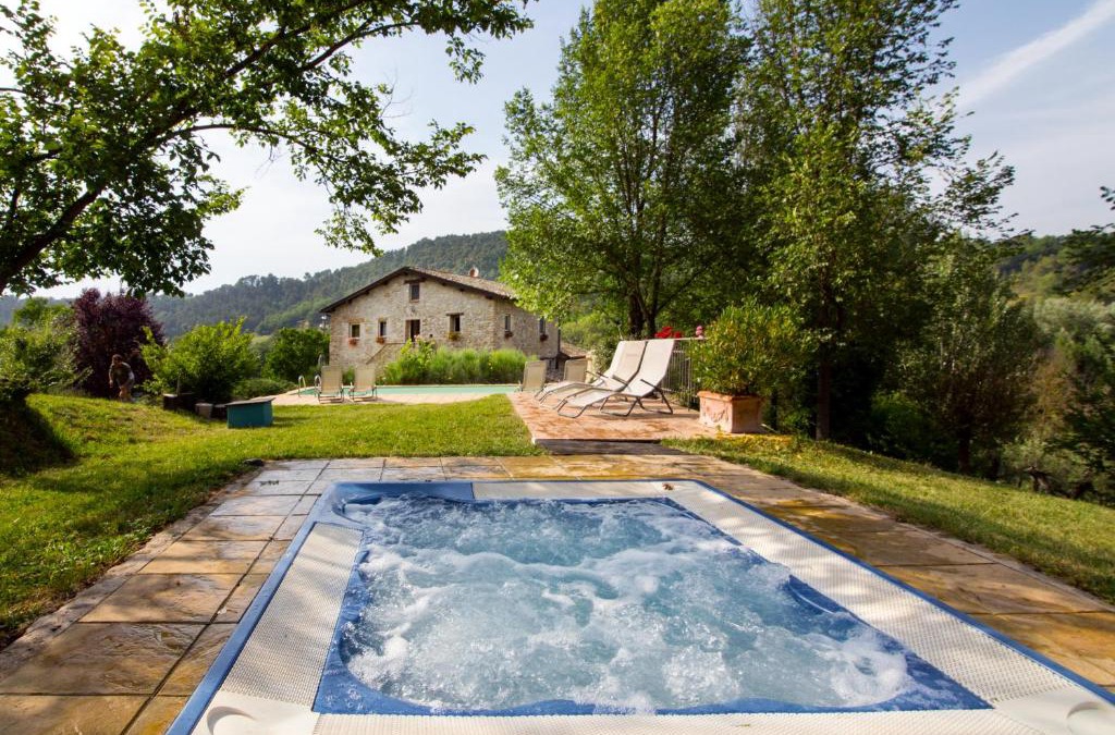 Gaglietole Villa | CASALE SANTA CATERINA Jacuzzi and Pool