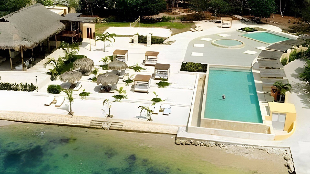 Cartagena District House | Casamare- disconnect to connect