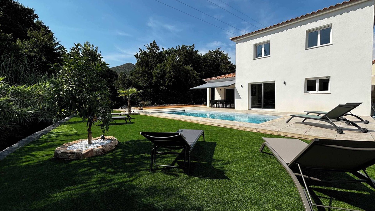 Alata Villa | Casamea | Villa Familiale, Piscine, 15 min Ajaccio