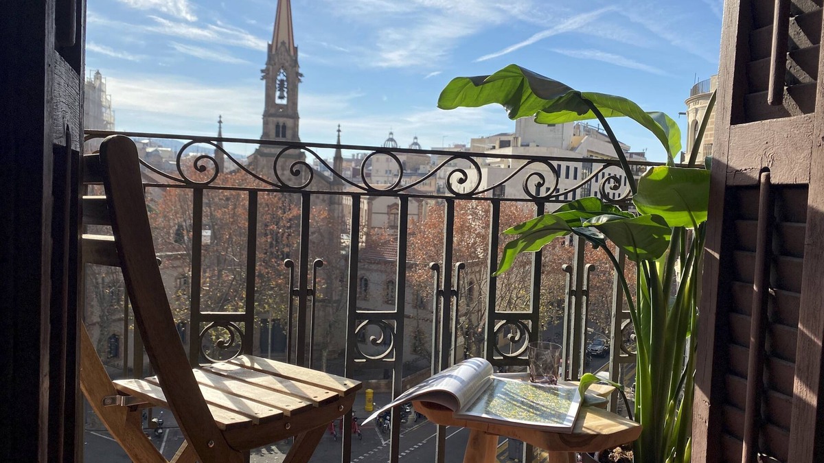 Esquerra de l'Eixample Apartment | CASANOVA Views By MyRentalHost