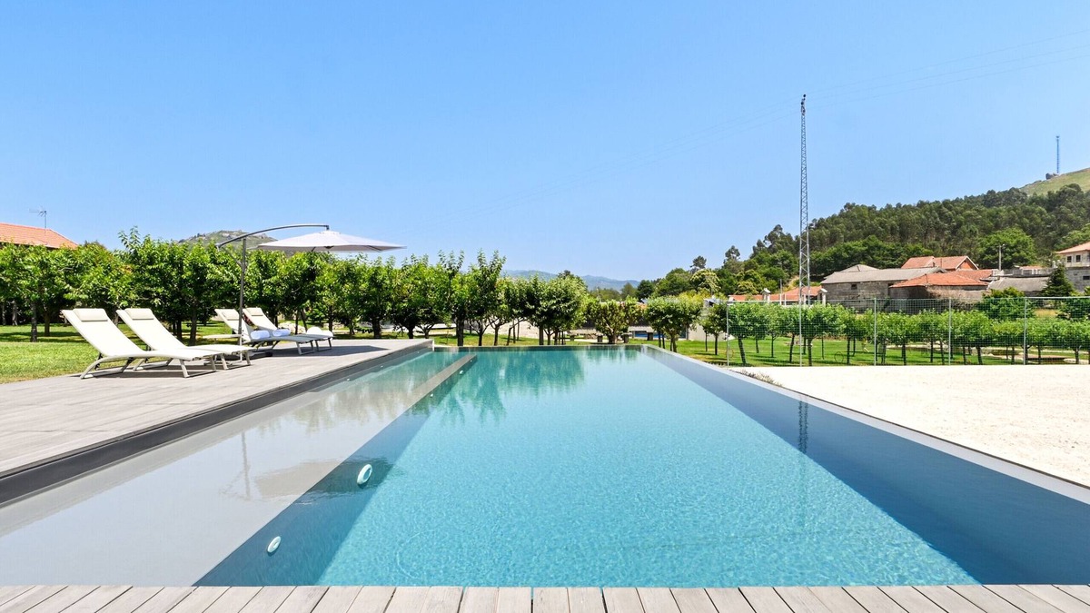 Rossas Ski Chalet | Casas D' Além 2 by Sé Apartamentos