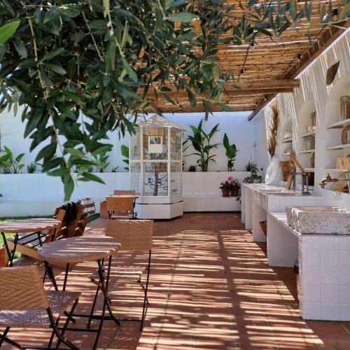 Constancia House | CASAS de CONSTÂNCIA