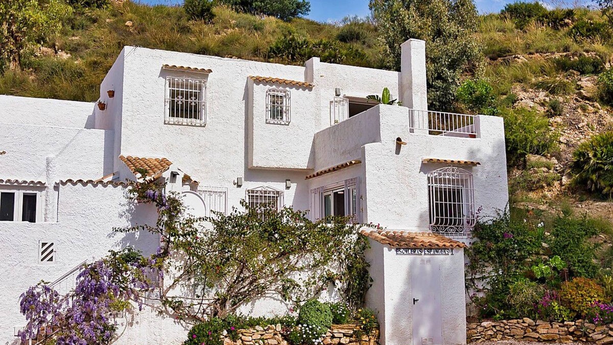 Turre House | Casas de KoKo - a terraced house in a quiet natural setting