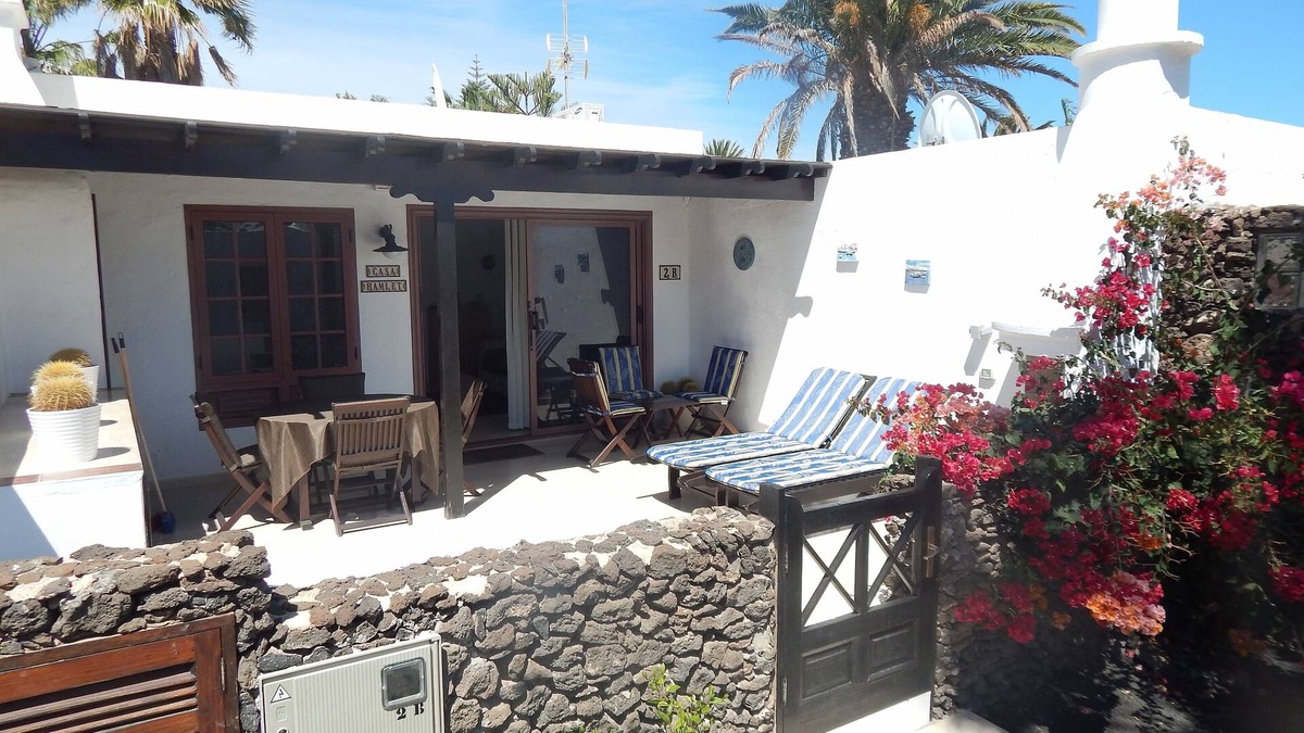 Playa Blanca House | Casas del Sol air conditioned 2 bedroomed luxury villa in Playa Blanca