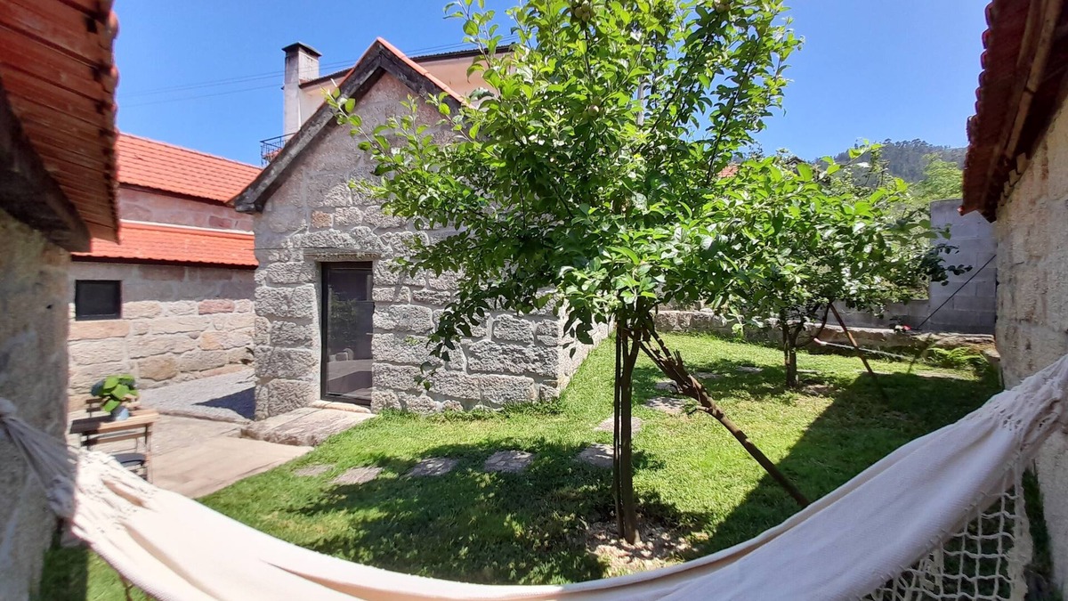 Sao Simao Cottage | Casas do Arrabalde, Guest accommodation, village of Gouveia, S. Simon Amarante