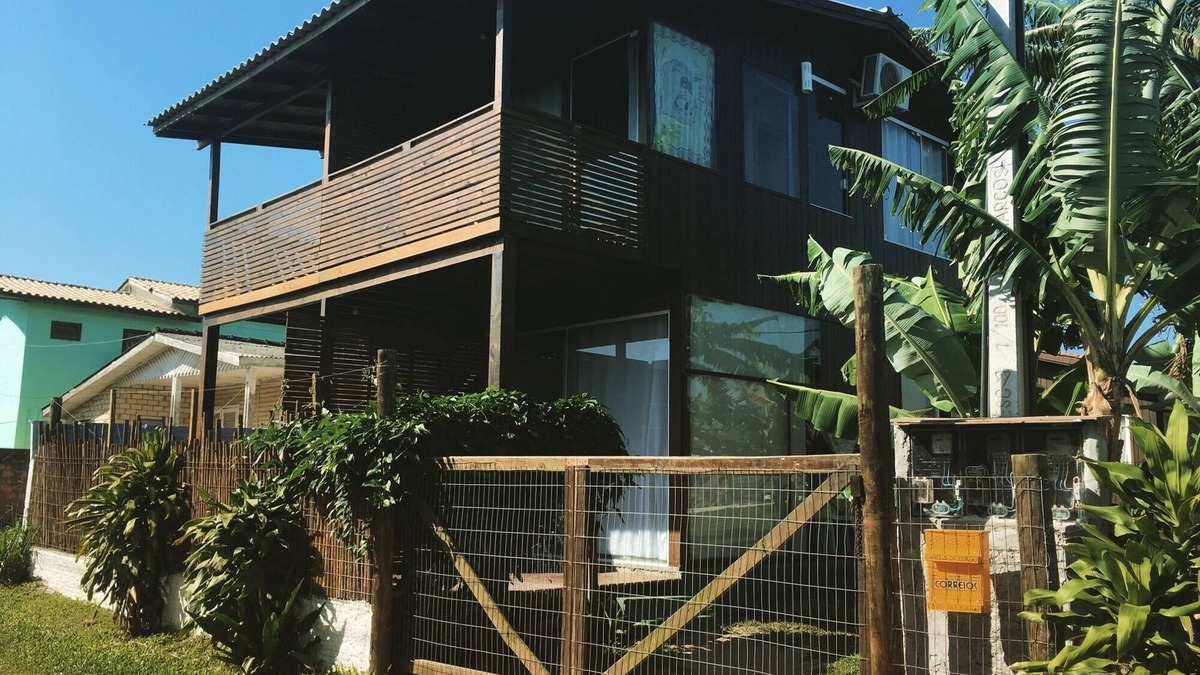Praia do Rosa House | CASAS PAZ and AMOR - Complete Homes and Suites for you to relax in this paradise!