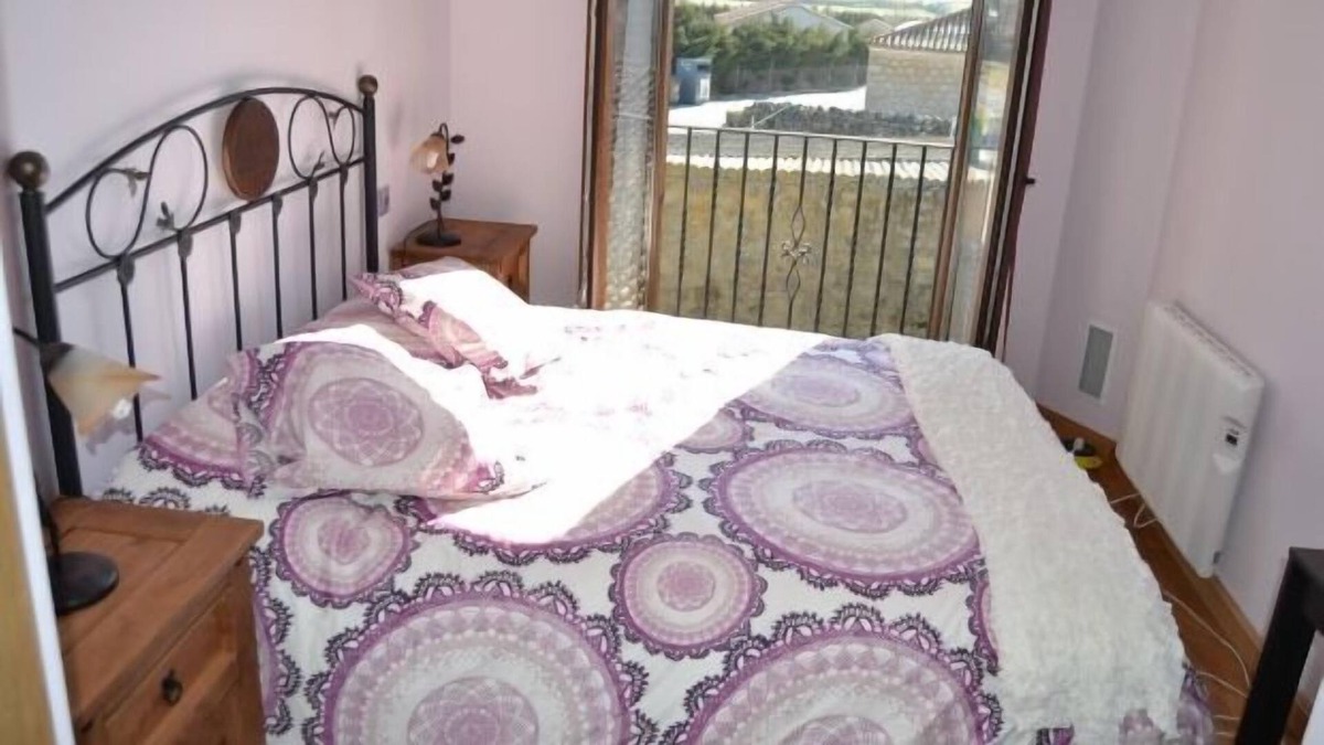 Bernuy-Salinero Cottage | Casas Rurales "El Dolmen" y "La Senderilla" for 3 people