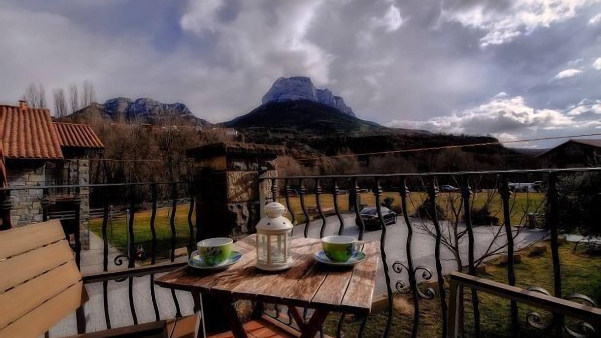Puertolas Cottage | Casas rurales La Ribera for 4 people