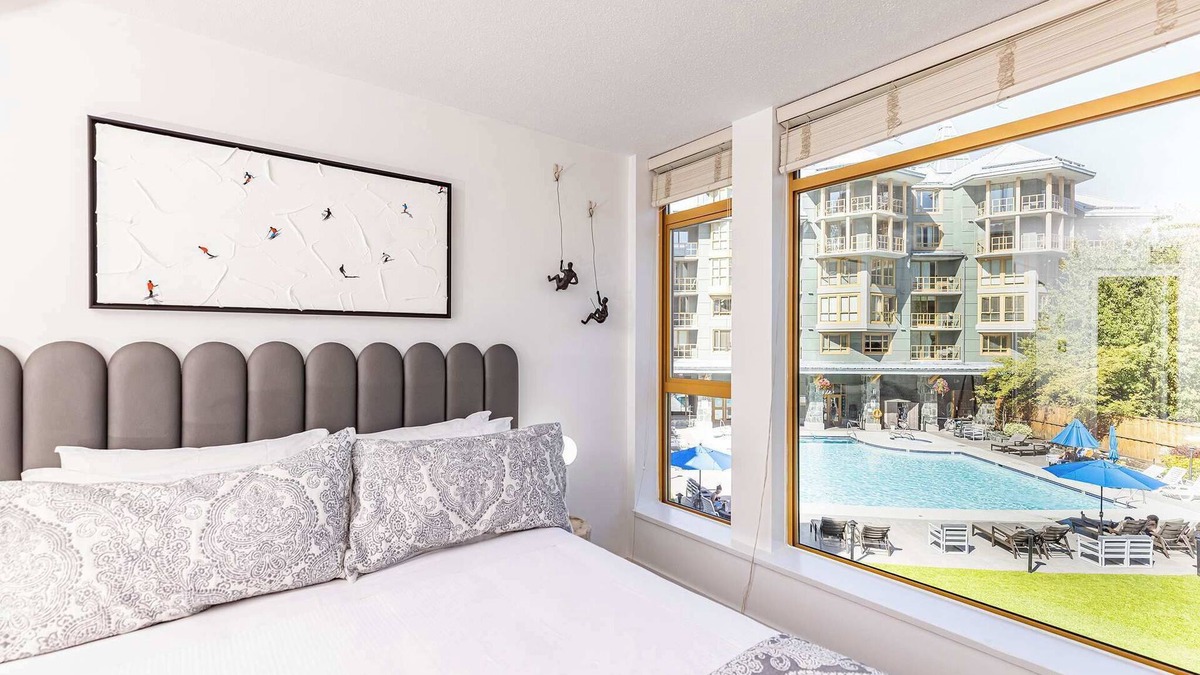 Village North Hotel | Cascade Lodge Premium Suite with Pool & Hot Tub