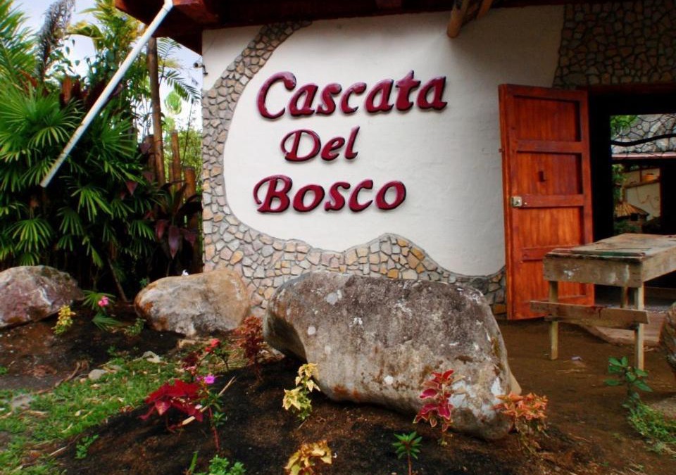 San Vito Hotel | Cascata Del Bosco Cabinas