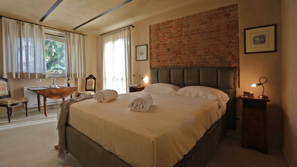 Monforte d'Alba House | Cascina Bricco San Pietro room Alman