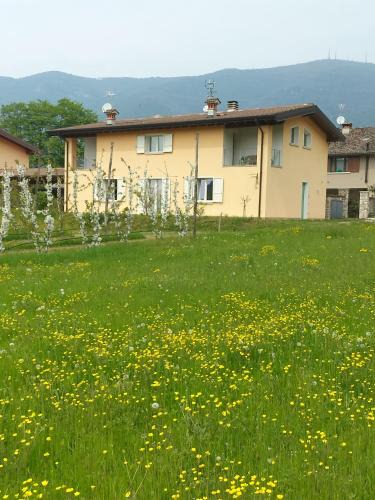 Villanuova sul Clisi Apartment | Cascina Legnago bilocale a 6 chilometri da Salò