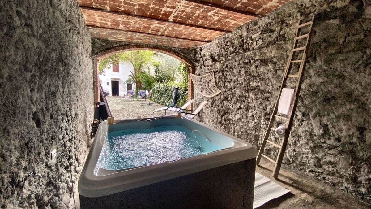 Ozzano Monferrato Villa | Cascina Liebe -Villa Garden, Jacuzzi, Sauna By Halldis