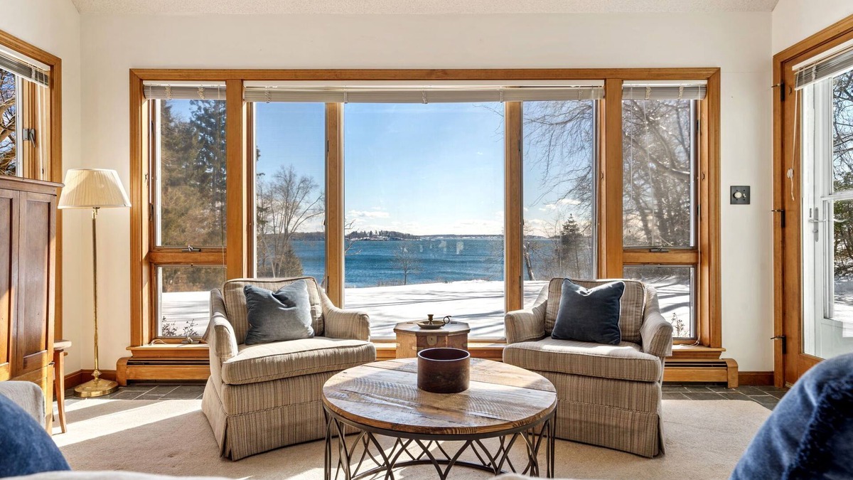 Falmouth Foreside House | Casco Bay Classic - Oceanfront, 10MinsToPortland, Private Beach, Seaside Firepit