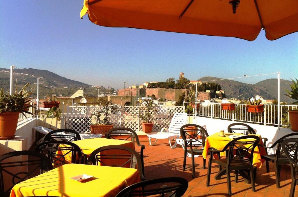 Lipari Historic Centre Apartment | Case Vacanze Arcobaleno