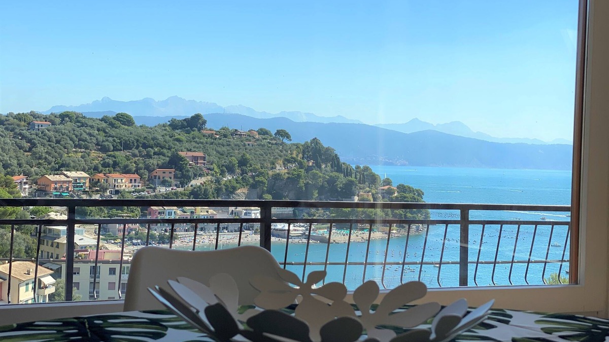 Portovenere House | CaseMaggi Sea View Terrace with endless views of Portoveneve and Gulf of Poets