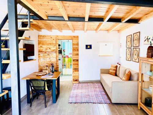 Alfarim House | Casinha Azul near Meco Beach