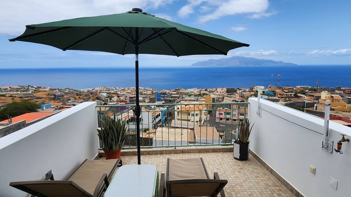 Sao Filipe House | Casinha Nova - 3-bedroom house in São Filipe with City, Ocean view AC, WiFi