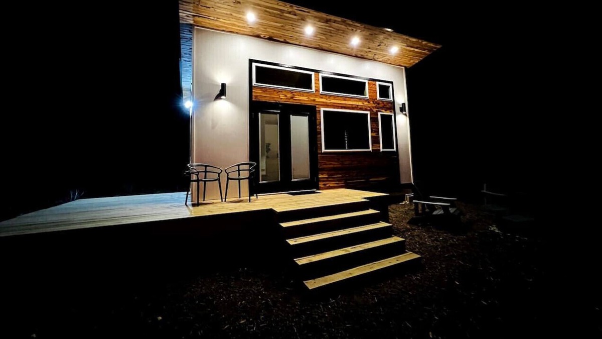 Athens House | Casita 1 · Great getaway in nature near lakes & shopping. C1