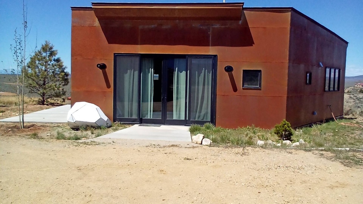 Taos House | Casita Atomica hiking, cycling, golfing, rafting within reachn