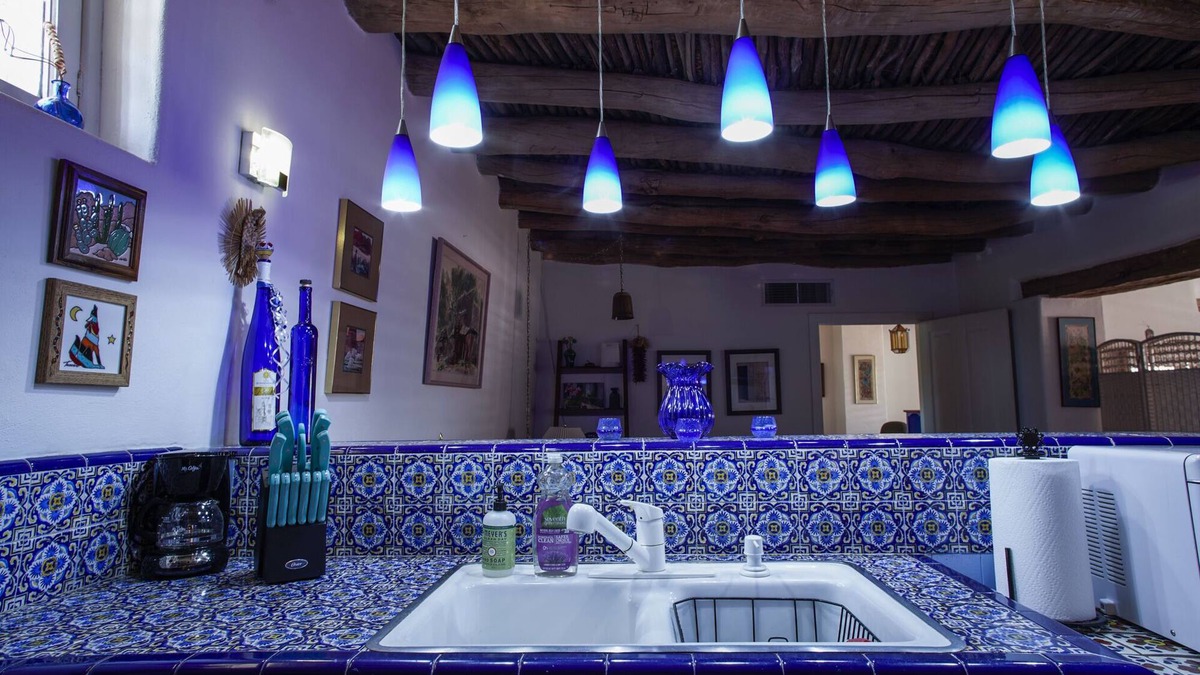 Mesilla House | Casita Azul, Mesilla Plaza Only Steps Away