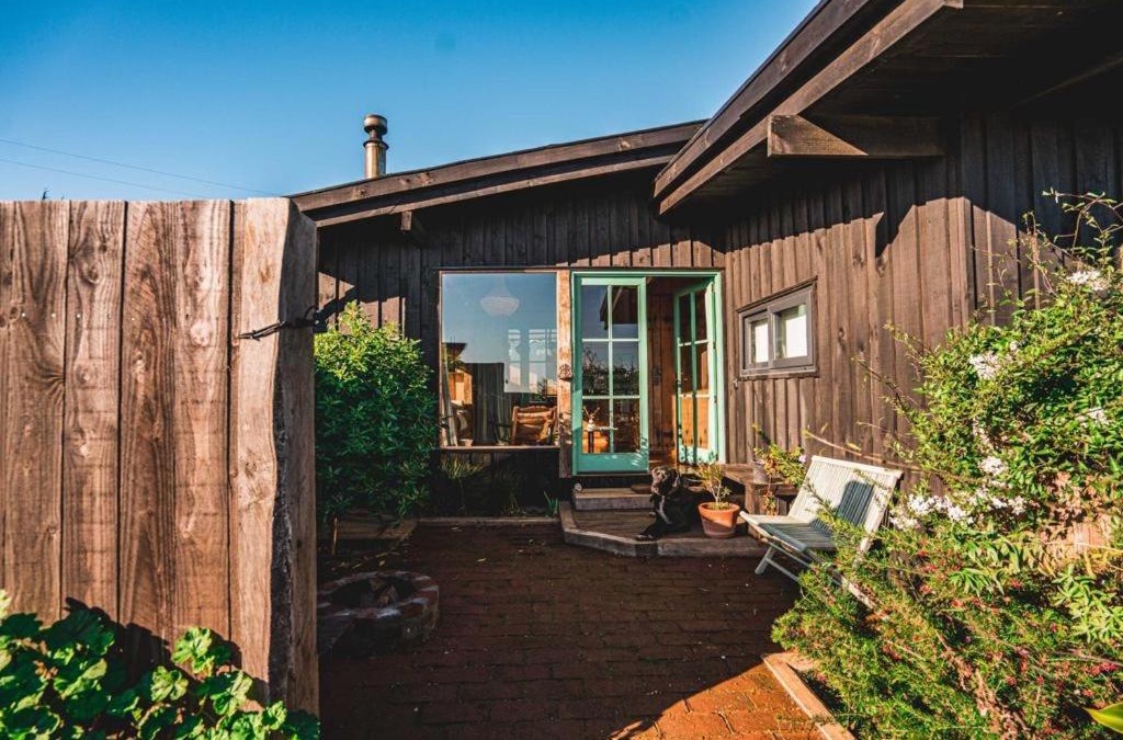 Pichilemu Villa | Casita boutique con tina exterior