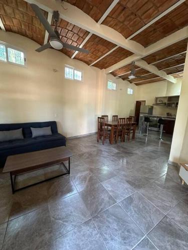Lo de Marcos House | Casita céntrica a dos cuadras de mar