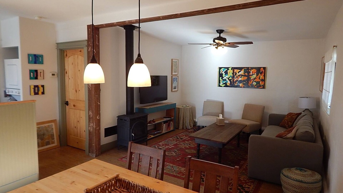 West Manhattan Cottage | Casita Cameo