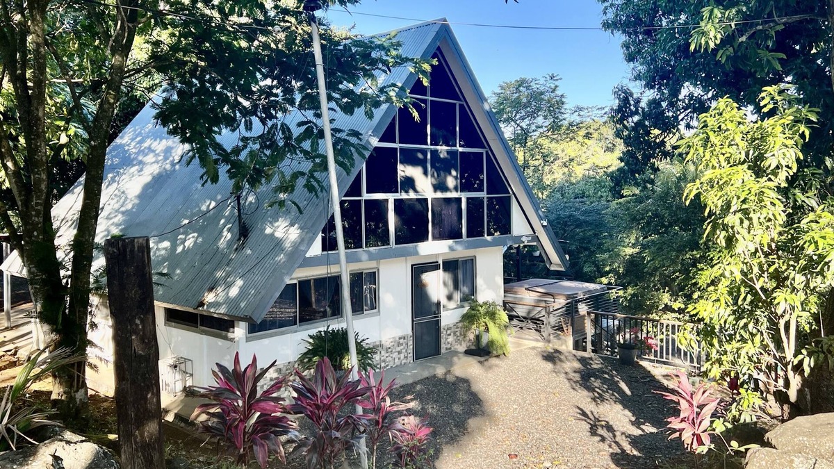 Turrucares House | Casita Carmona Costa Rica