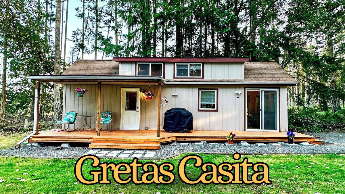 Adelma Beach House | Casita Cozy Cottage Nestled in a Wooded Retreat