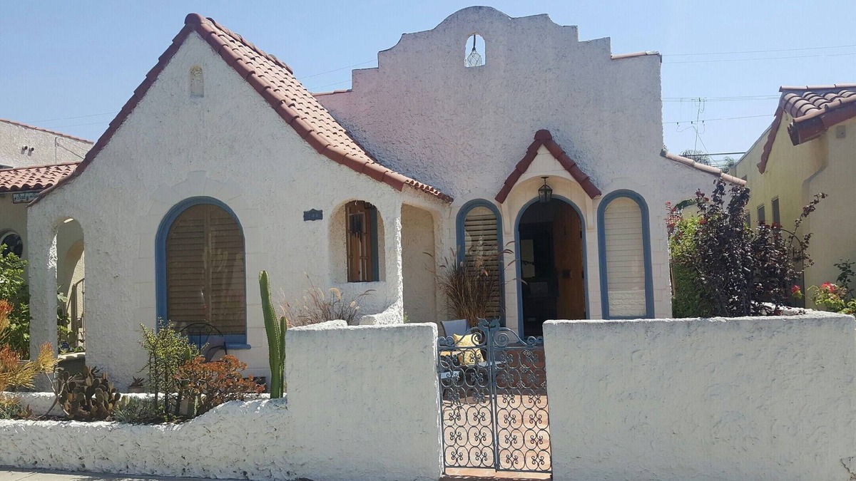 Belmont Shore House | Casita de las Brisas - Steps to the beach, the bay and Second Street