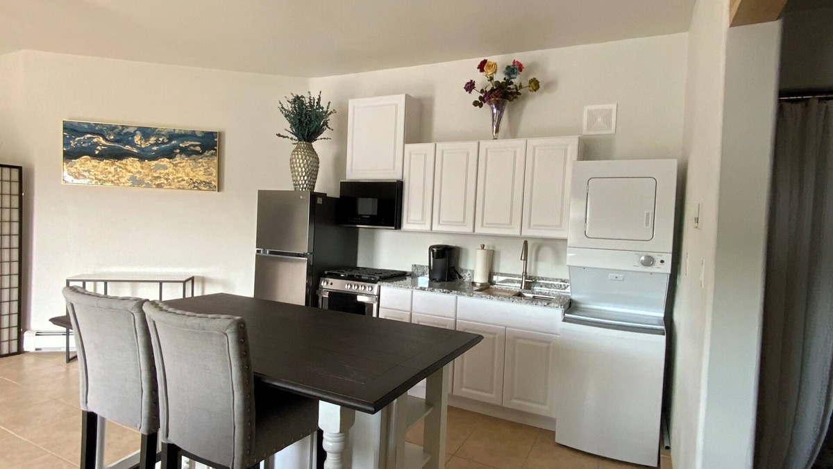 Agua Fria Apartment | Casita de Santa Fe - Modern 1 Bedroom Apt. nestled in Santa Fe Hillside