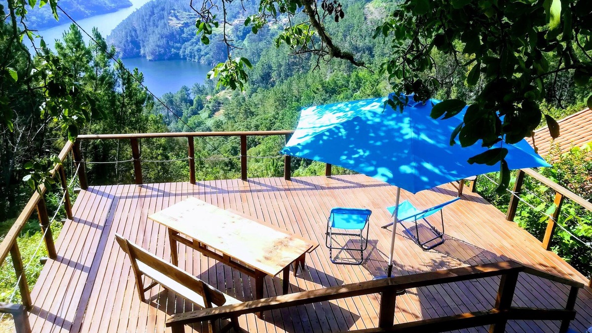 Carballedo Cottage | Casita del Río. Rustic cottage, unbeatable views!