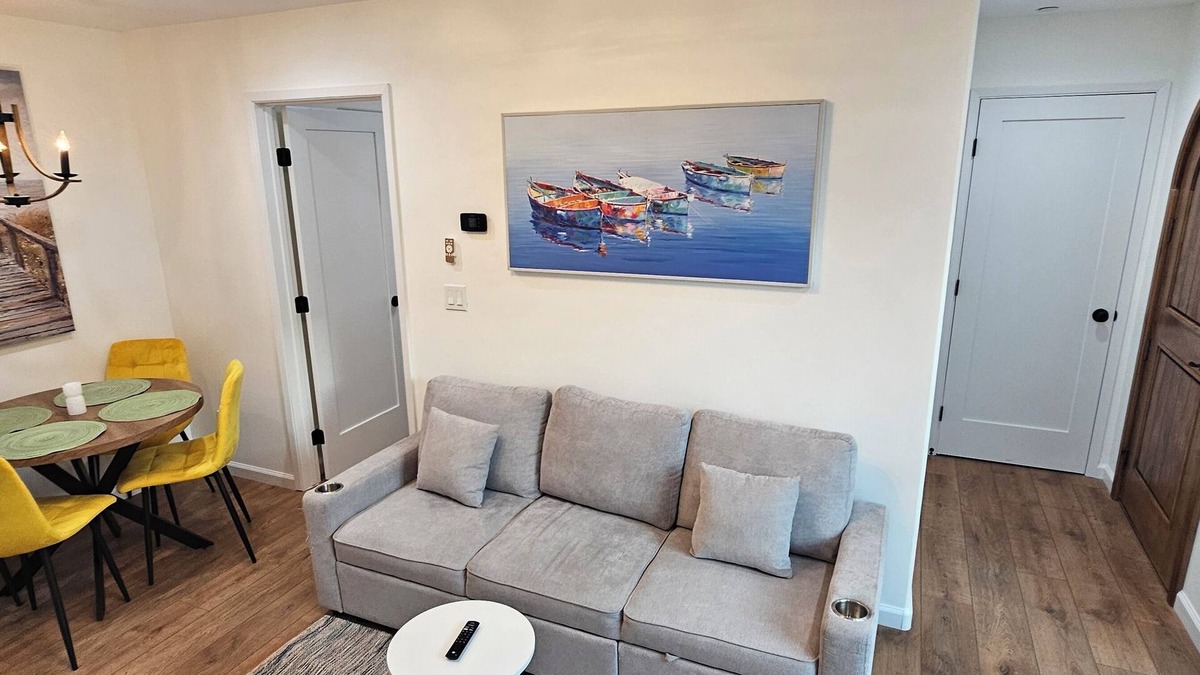 Colton House | Casita Near Universities, College, Shopping, Restaurants