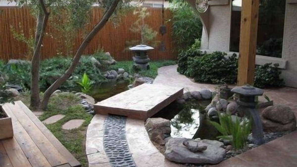 Springfield Lakes Reflection Apartment | Casita With Zen Garden Courtyard