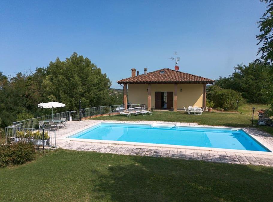 Castello di Serravalle Apartment | CASOLARA: ospitalità su misura